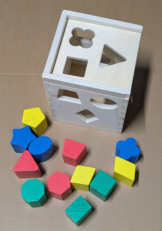 Seller #111, Wooden Shape Sorter, Melissa & Doug Brand