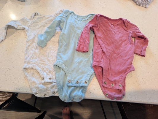 Seller 123 - 3 mo girl long sleeve body suit bundle REDUCED