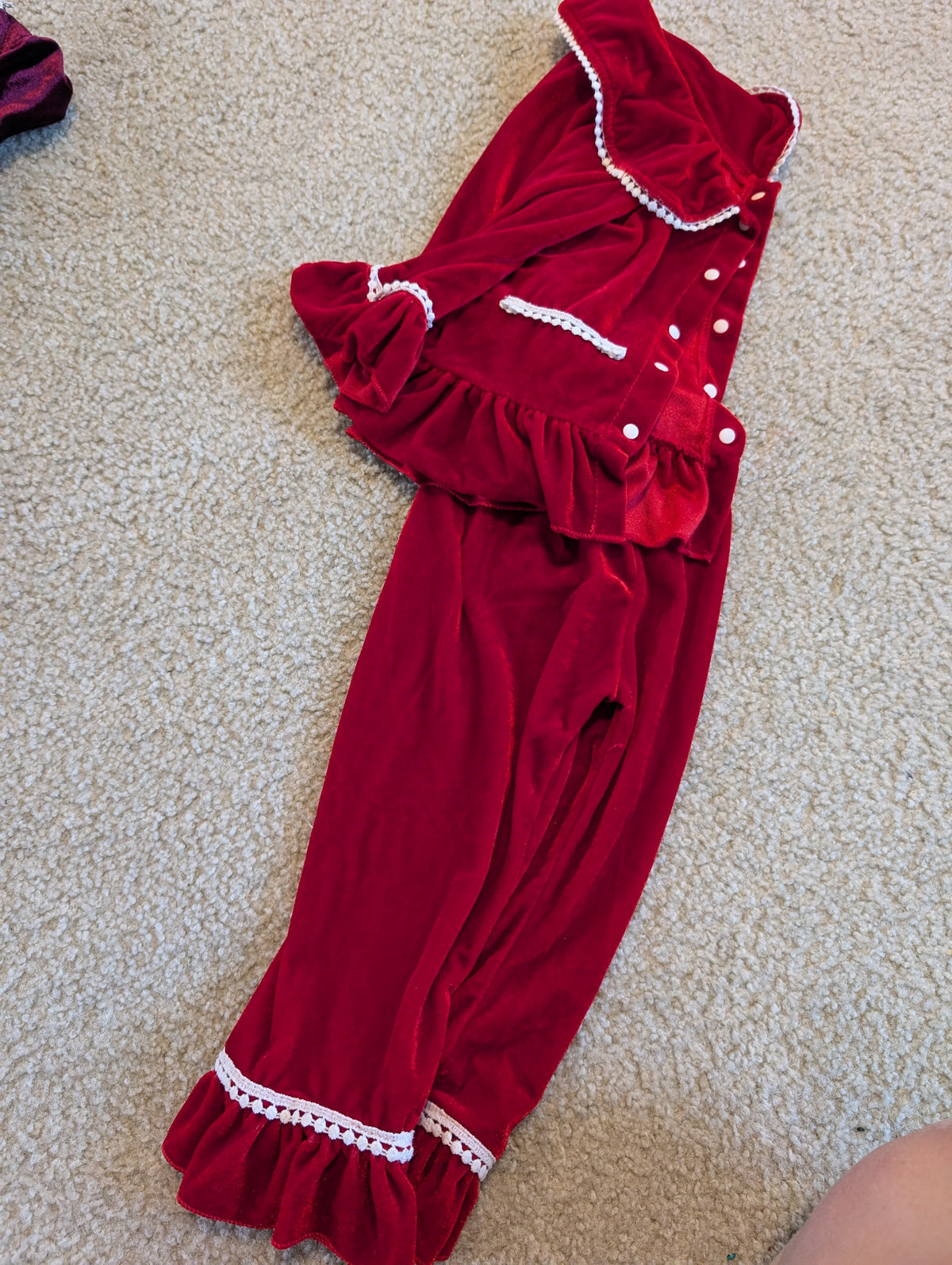 Seller 123 - Girls 2T Christmas Jammies