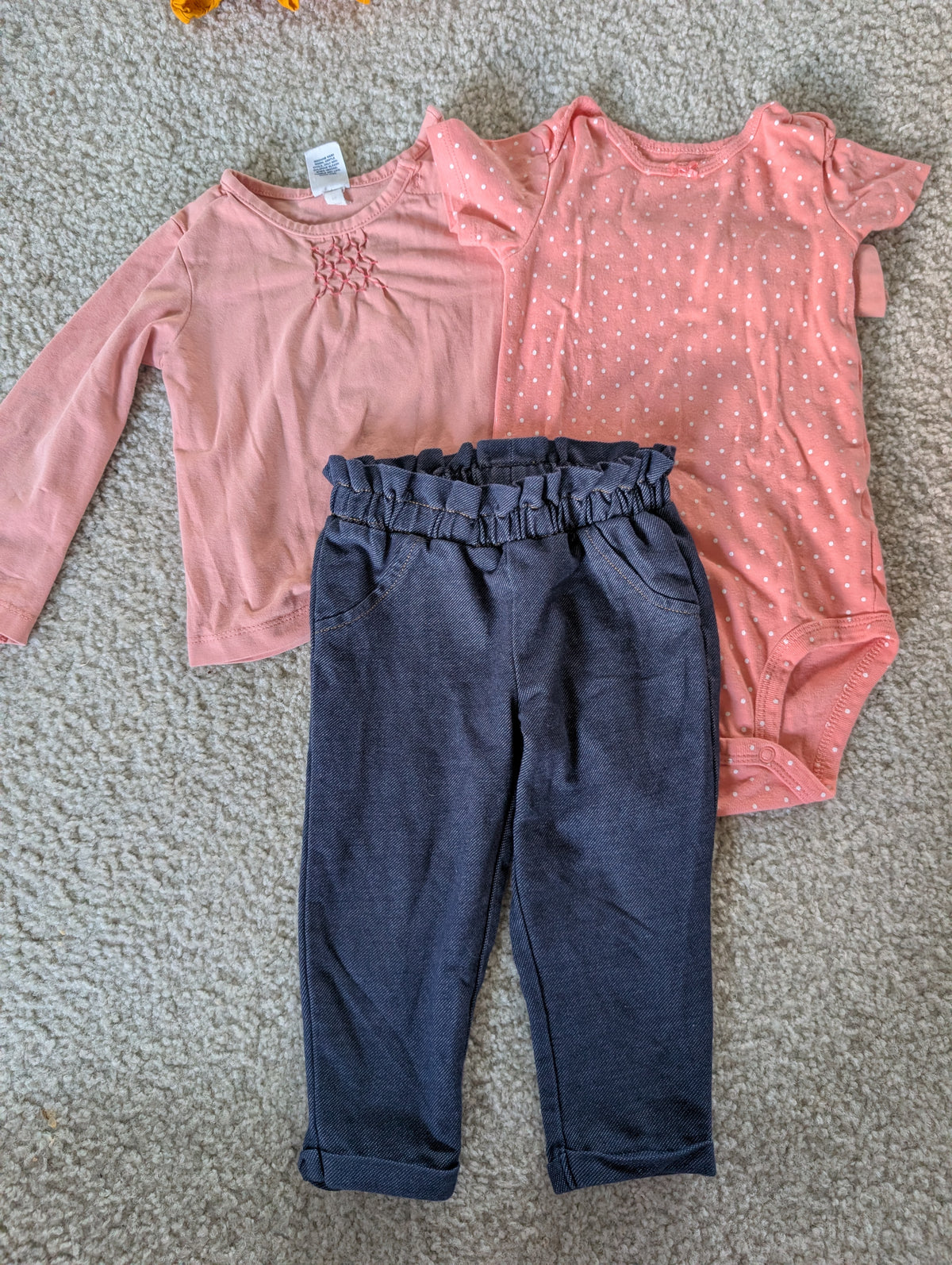 Seller 123 - Girl 12-18mo Outfit Bundle