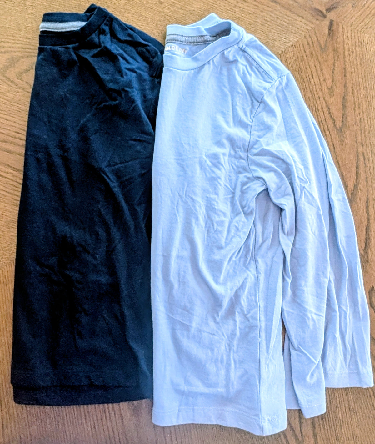 #67 Boys Medium Old Navy Long-Sleeve Shirt Bundle: Navy and Grey