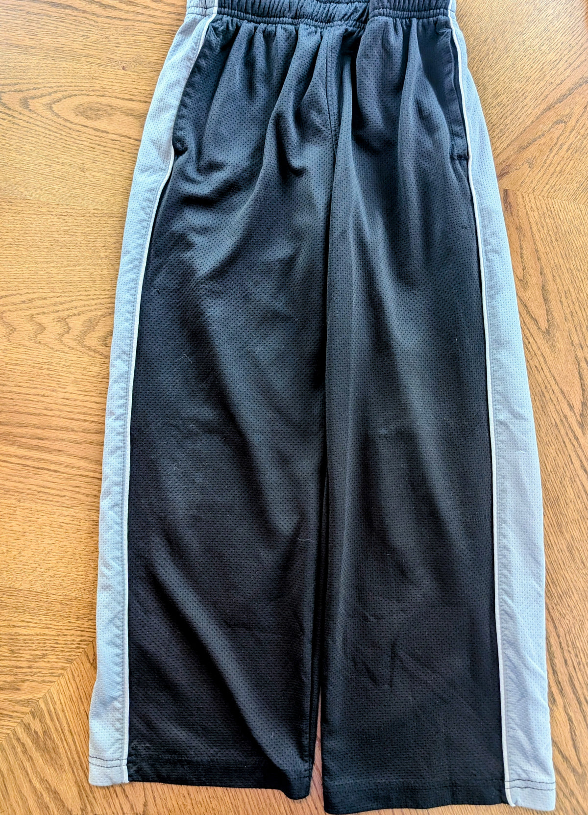 #67 3 Pair Bundle Boys Sweatpants Size Youth Medium