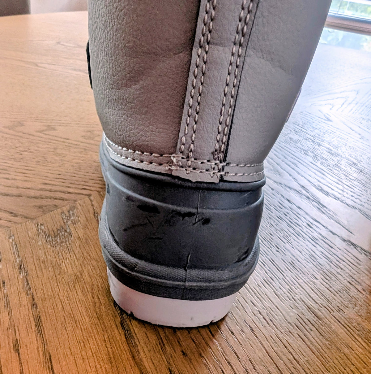 #67 Cat & Jack Size Little Kid 11 Snow Boots