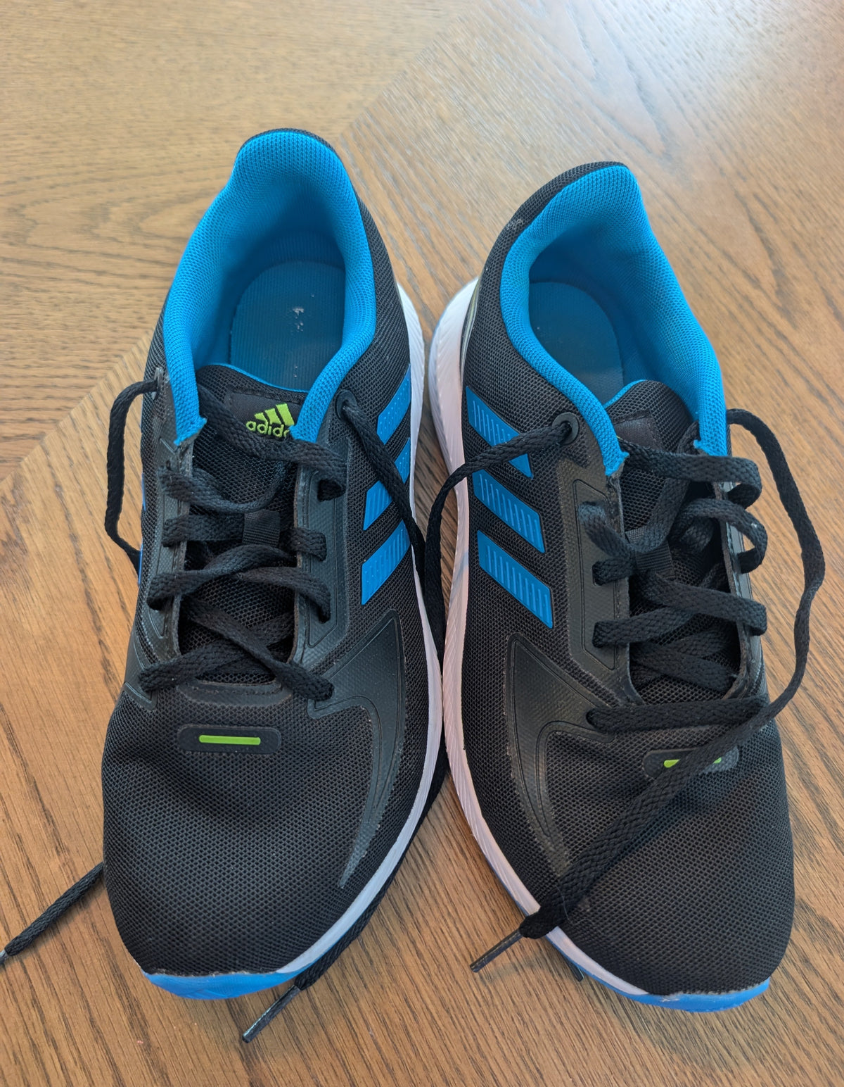 #67 Blue and Black Adidas Sneakers Size Youth 5