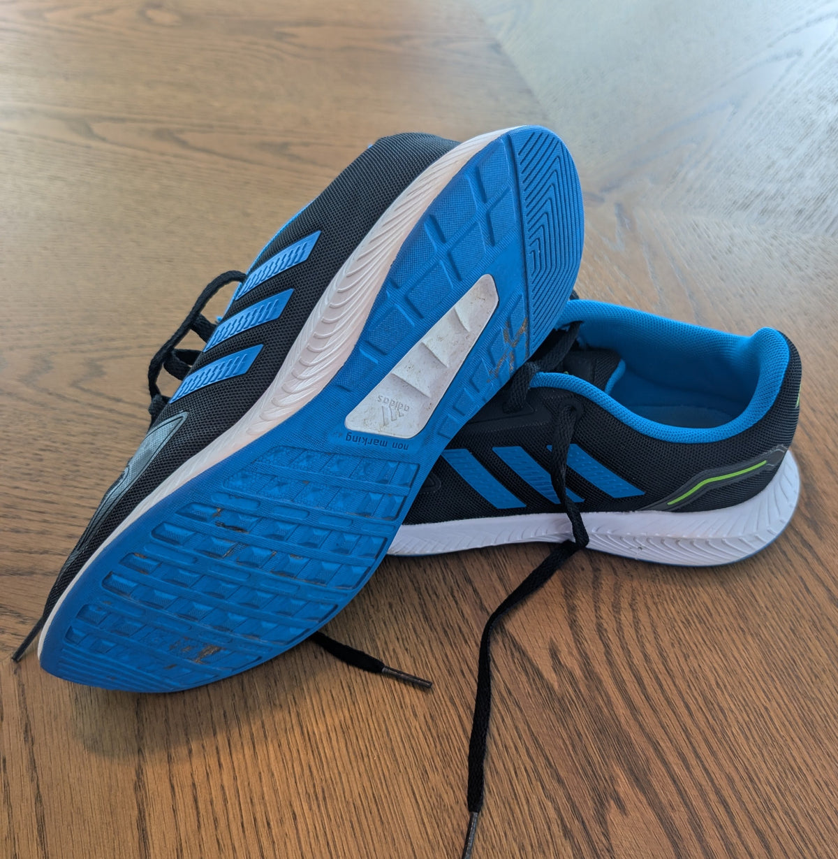 #67 Blue and Black Adidas Sneakers Size Youth 5