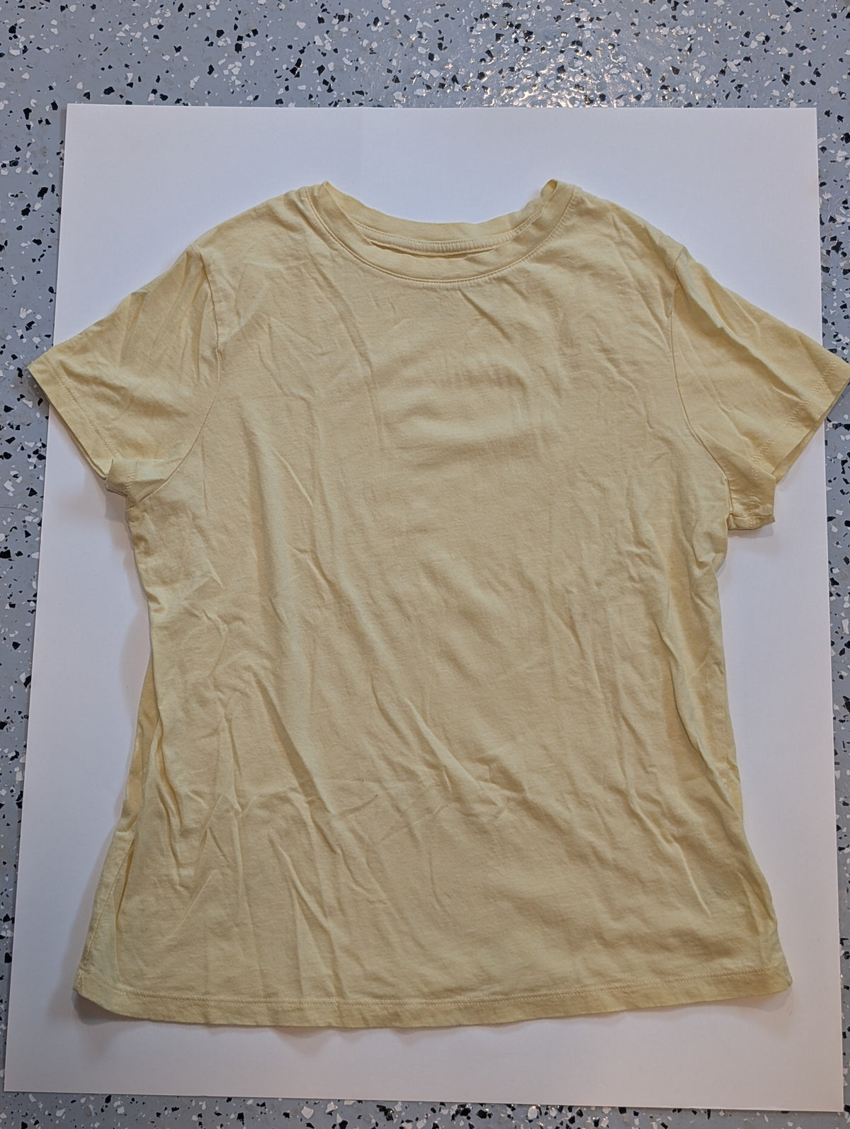 #11 A New Day Light Yellow T Shirt, Women's Medium