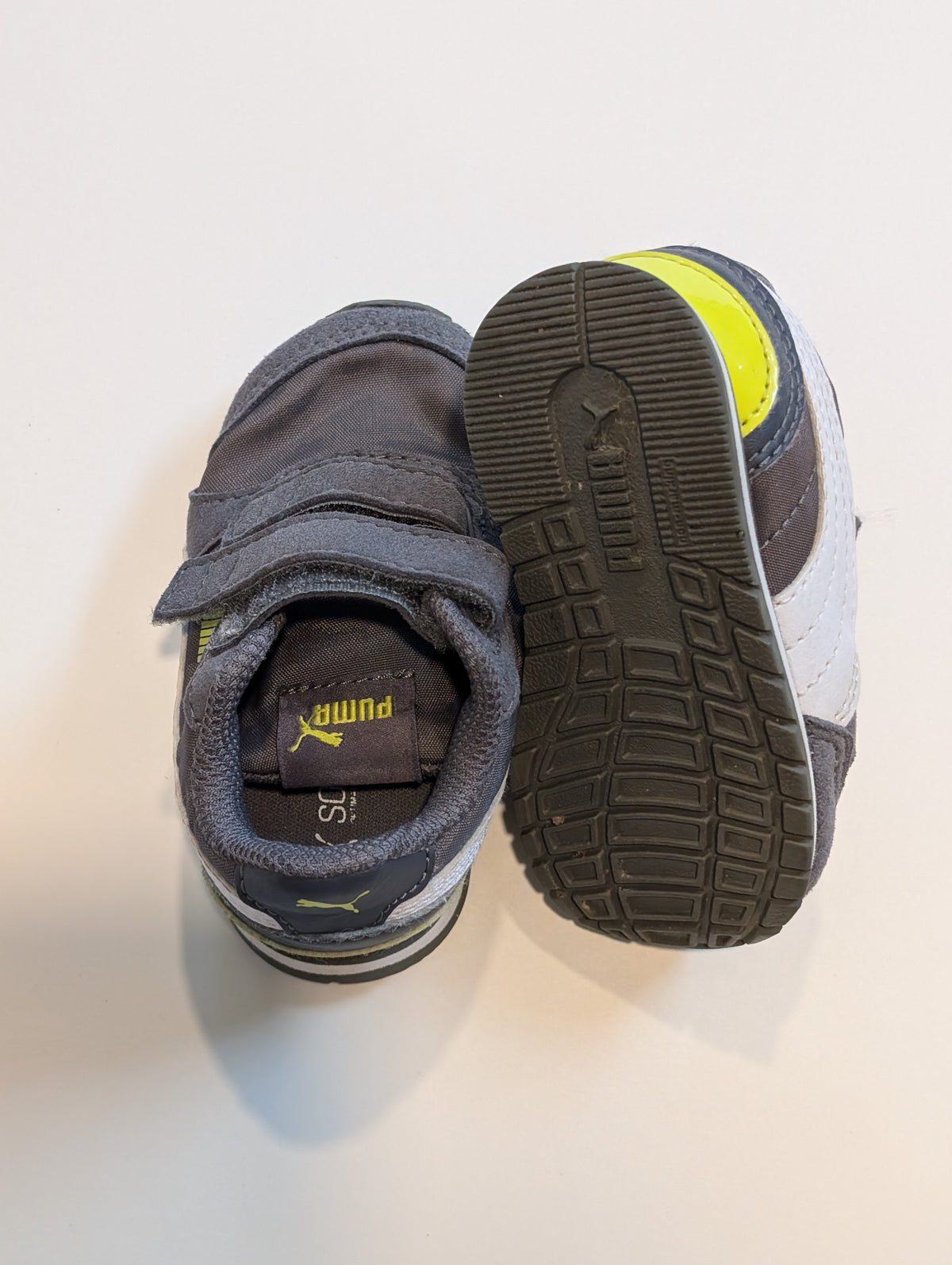 #11 Puma Shoes, 4C Boy