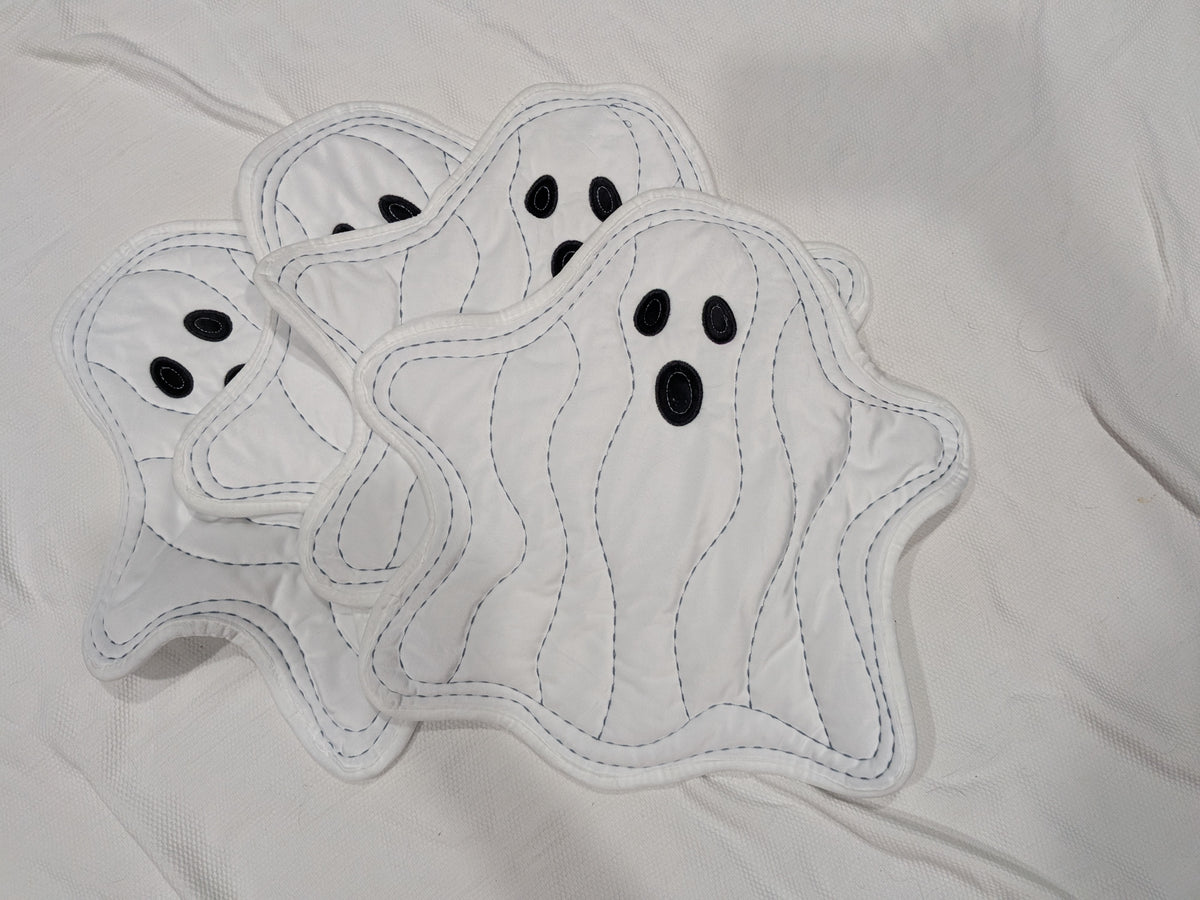 Seller 2. Shabby Chic, halloween placemats, ghosts