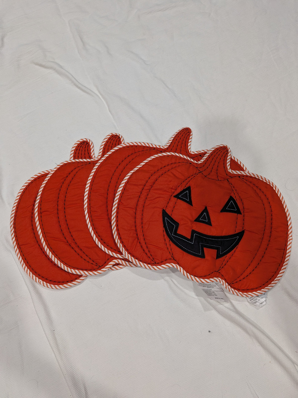 Seller 2, Shabby Chic. Halloween placemats, pumpkins