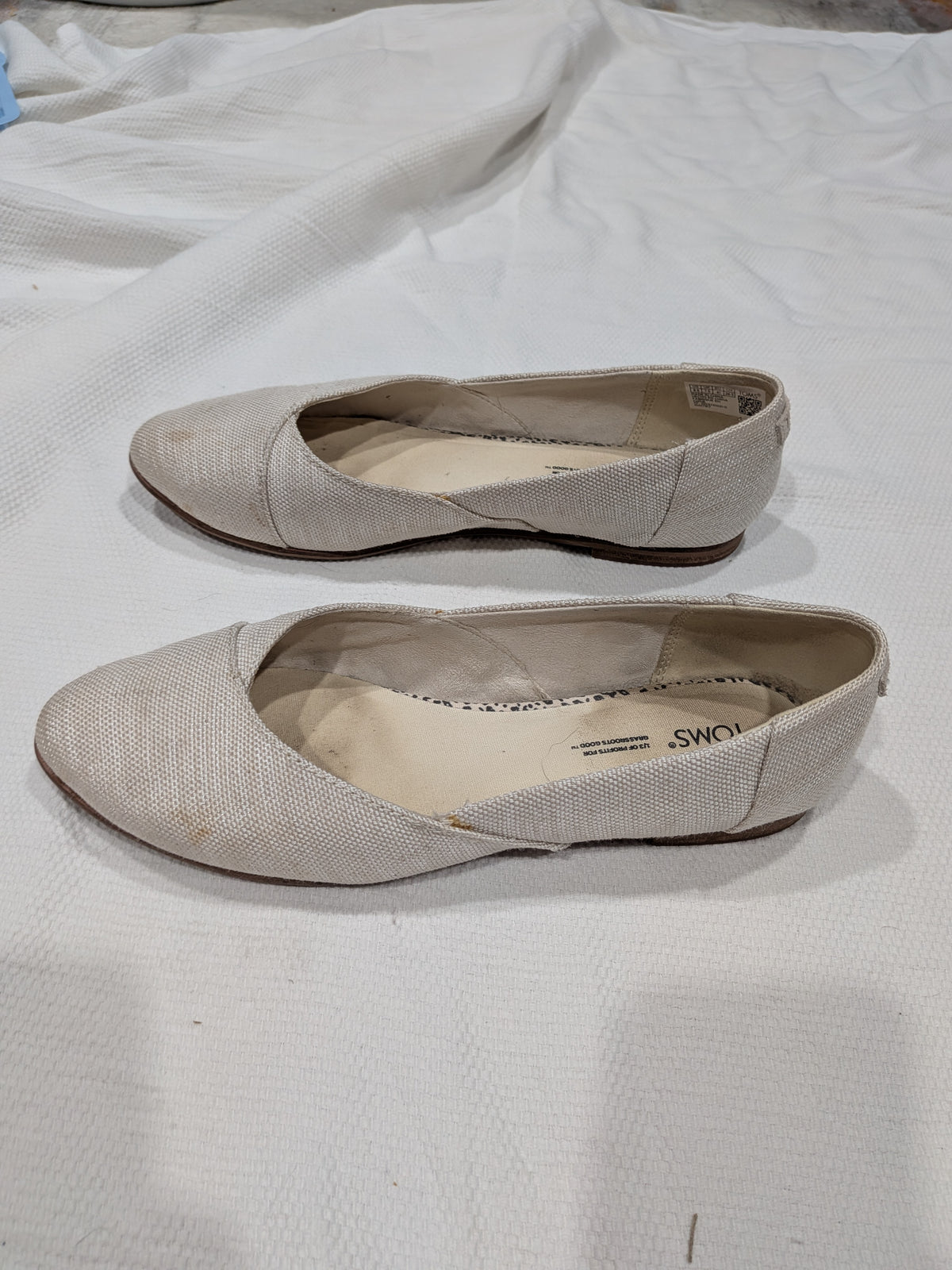 Seller 2. Toms, Womens flats size 9.5