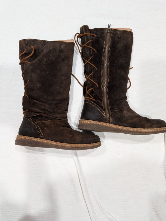 Seller 2. Born brown boots. Womens size 10.