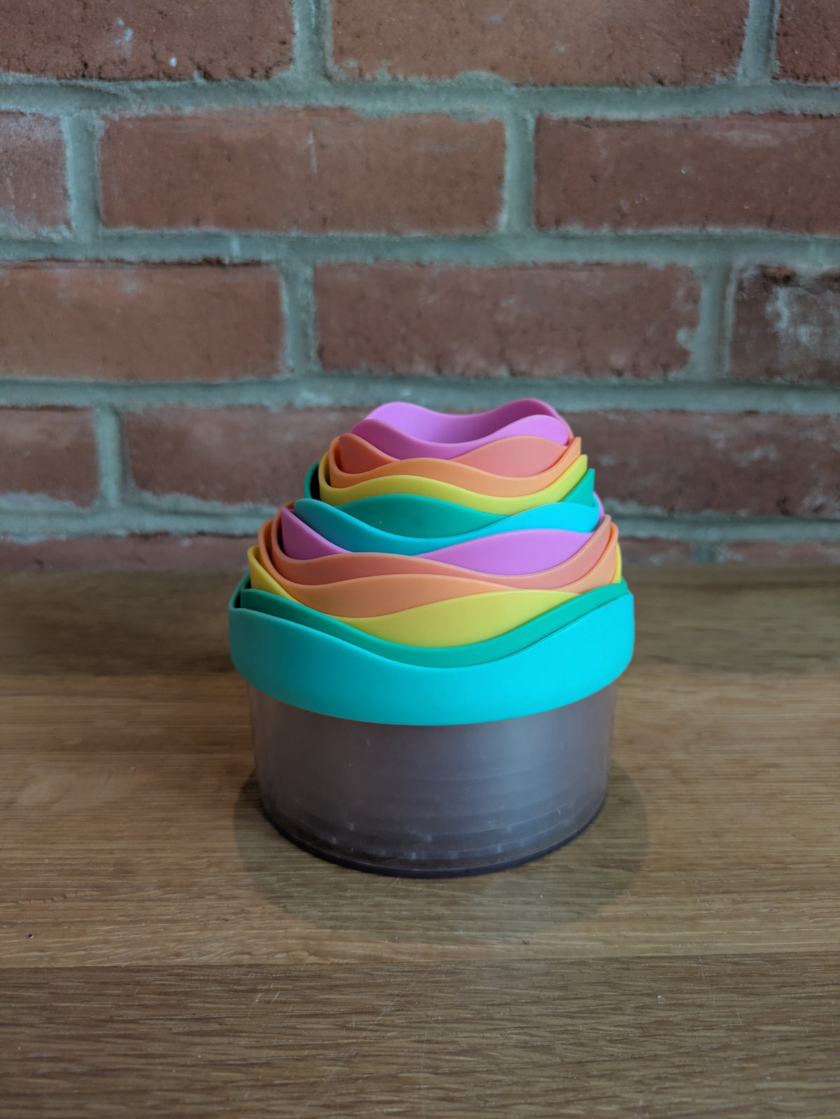 #52 Lovevery Drip Drop Stacking Cups