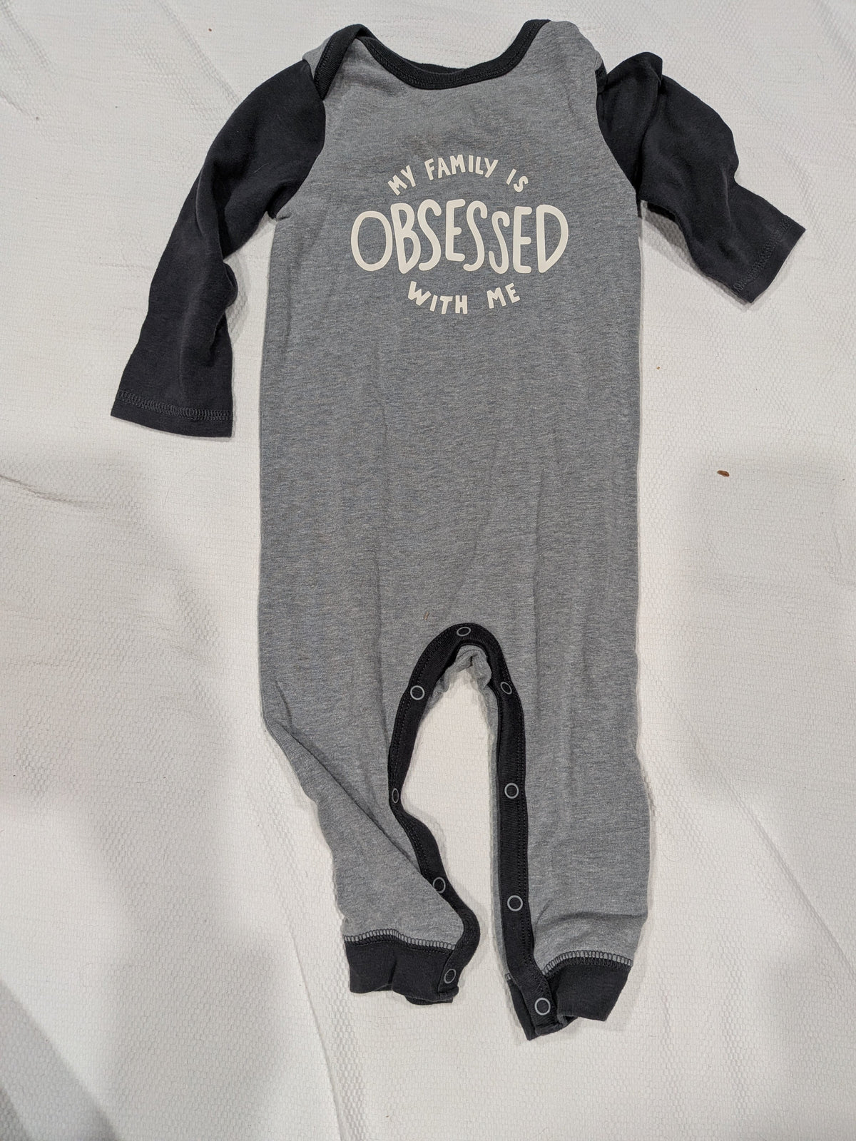 Seller 2. Bundle 2 boys clothes, size 12 months