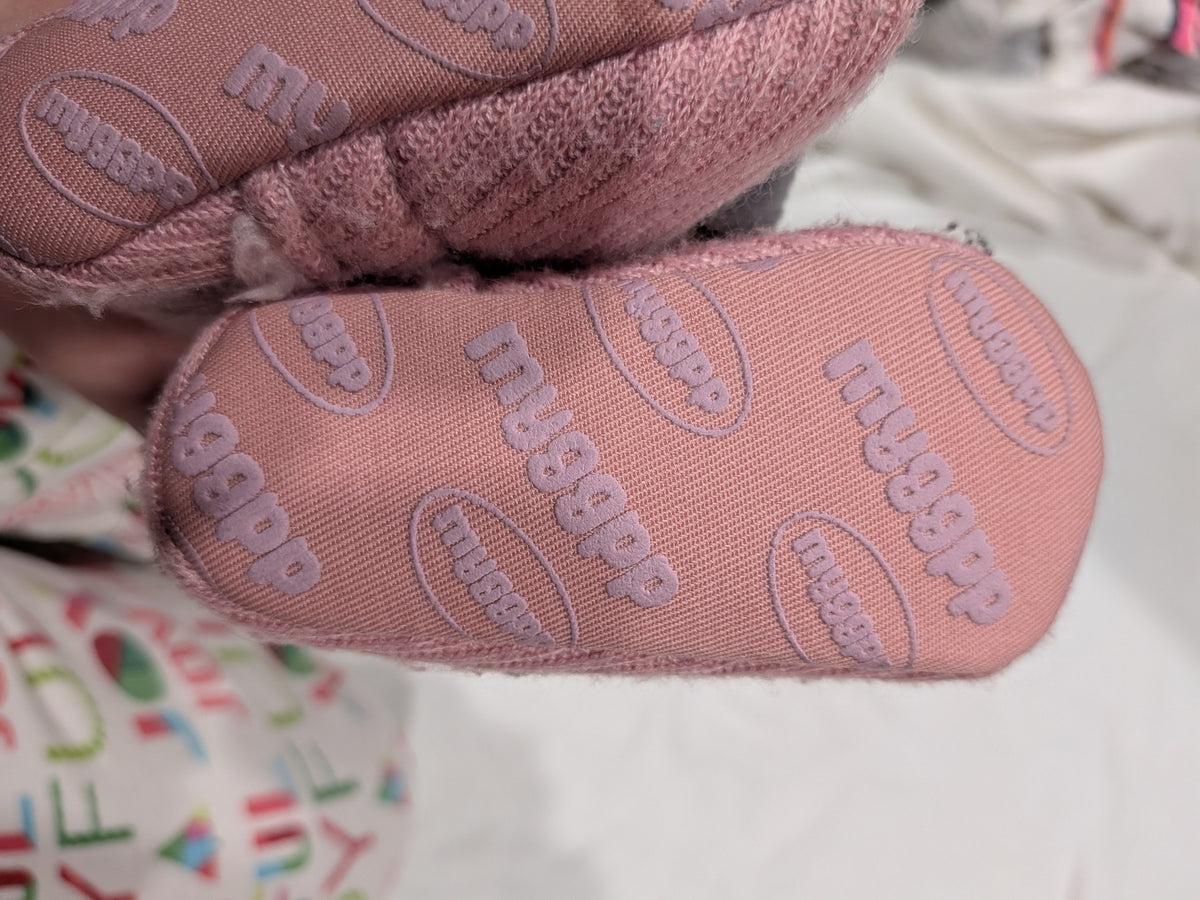 Seller 2. Girl pink booties size 9-18 months