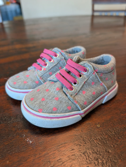 Seller 123 -Girls Size 6 Tennis Shoes with Hearts