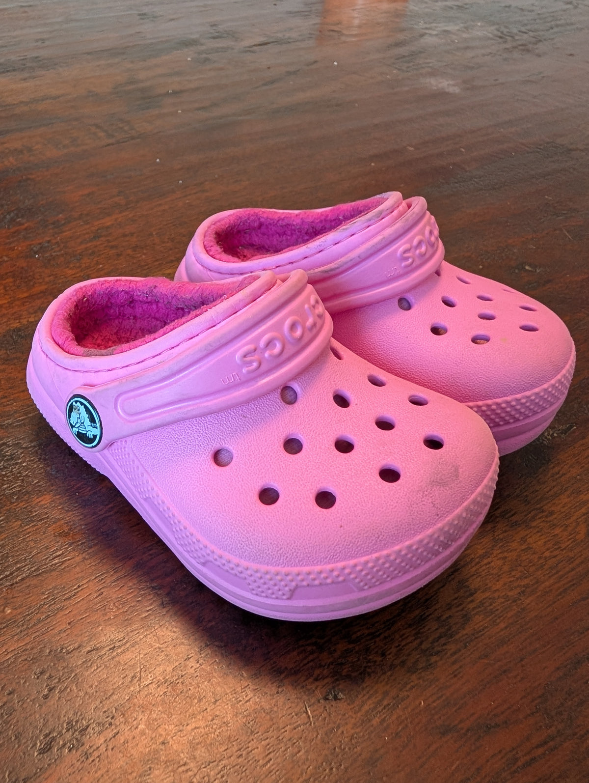 Seller 123 - Girls Size 5 Winter Crocs