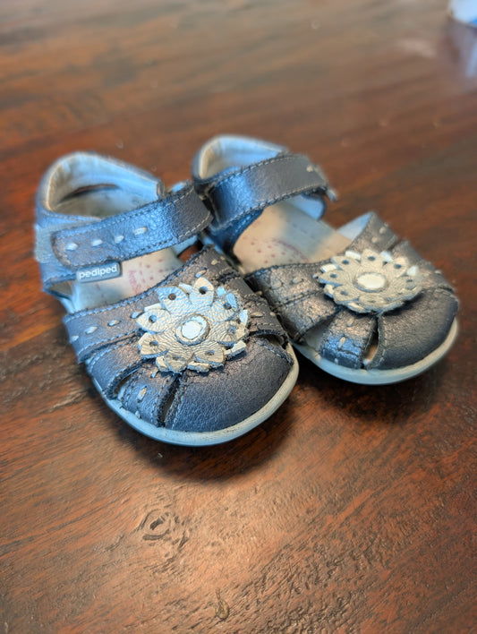 Seller 123 - Pediped Girls Size 5