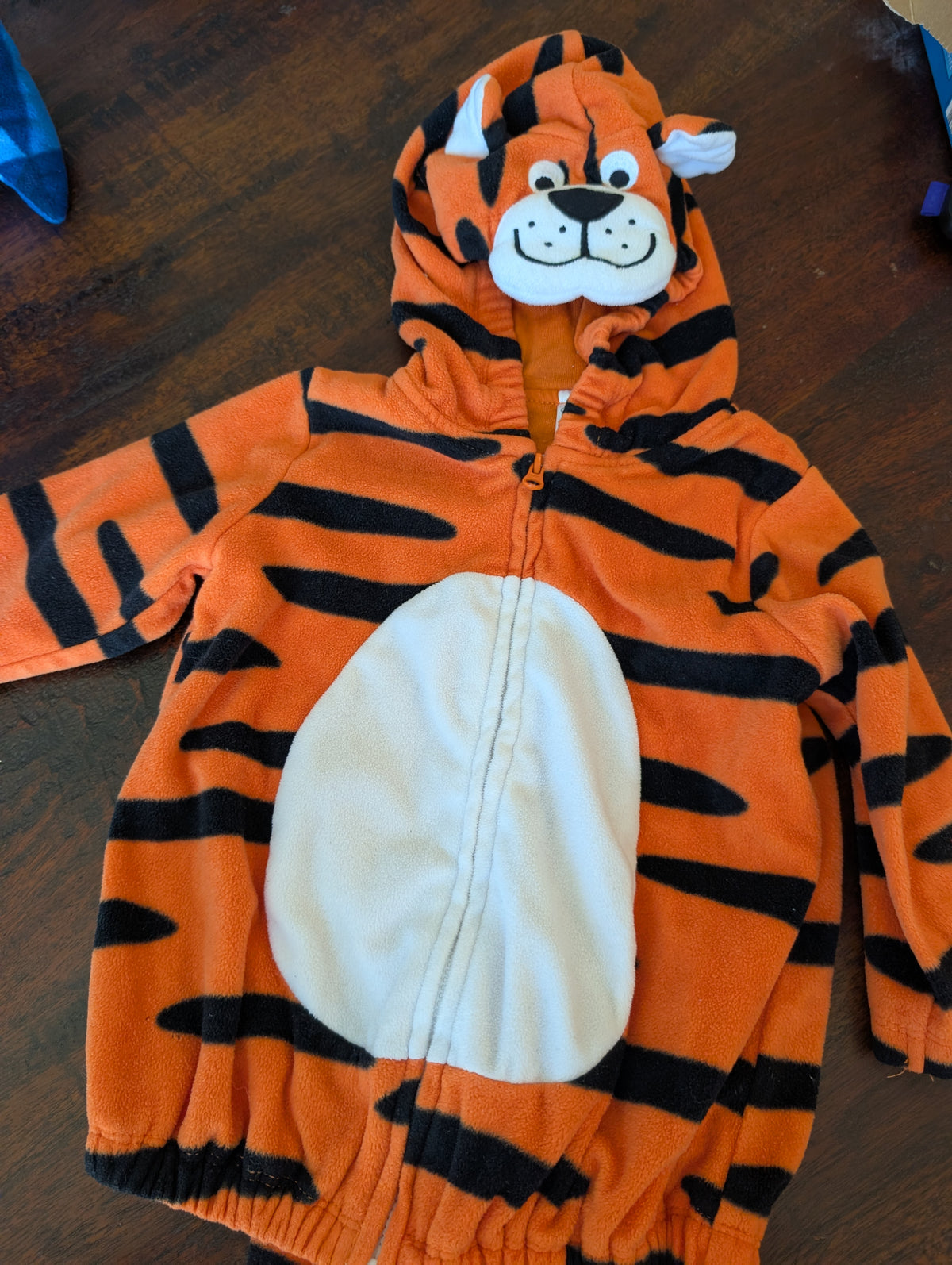 Seller 123 - Baby 6-9mo Tiger Costume/Sweatshirt 6-9mo
