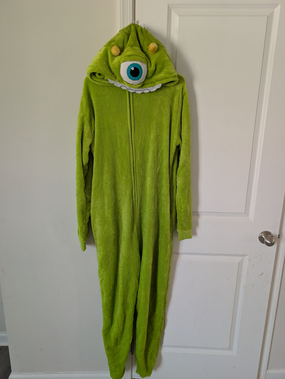Seller 123 - Mike Wozaski Costume Adult Size L