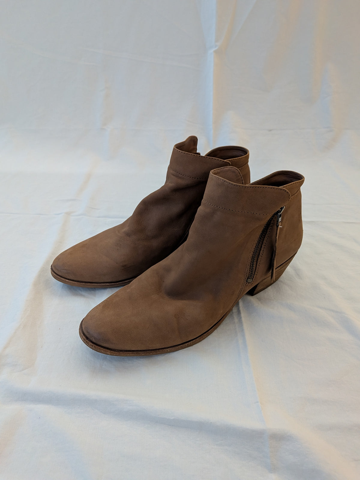 199 Womans Sam Edleman booties sz 12 brown