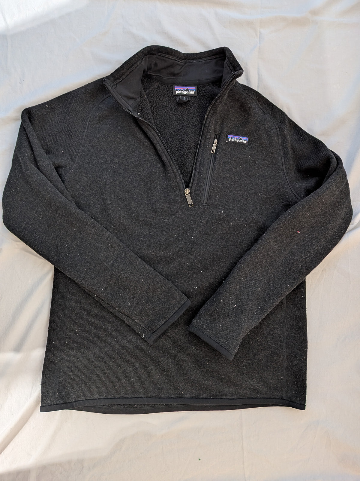 199 Pategonia black M better sweater