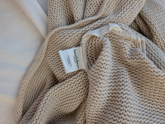 199 Burts Bees nursing cover tan