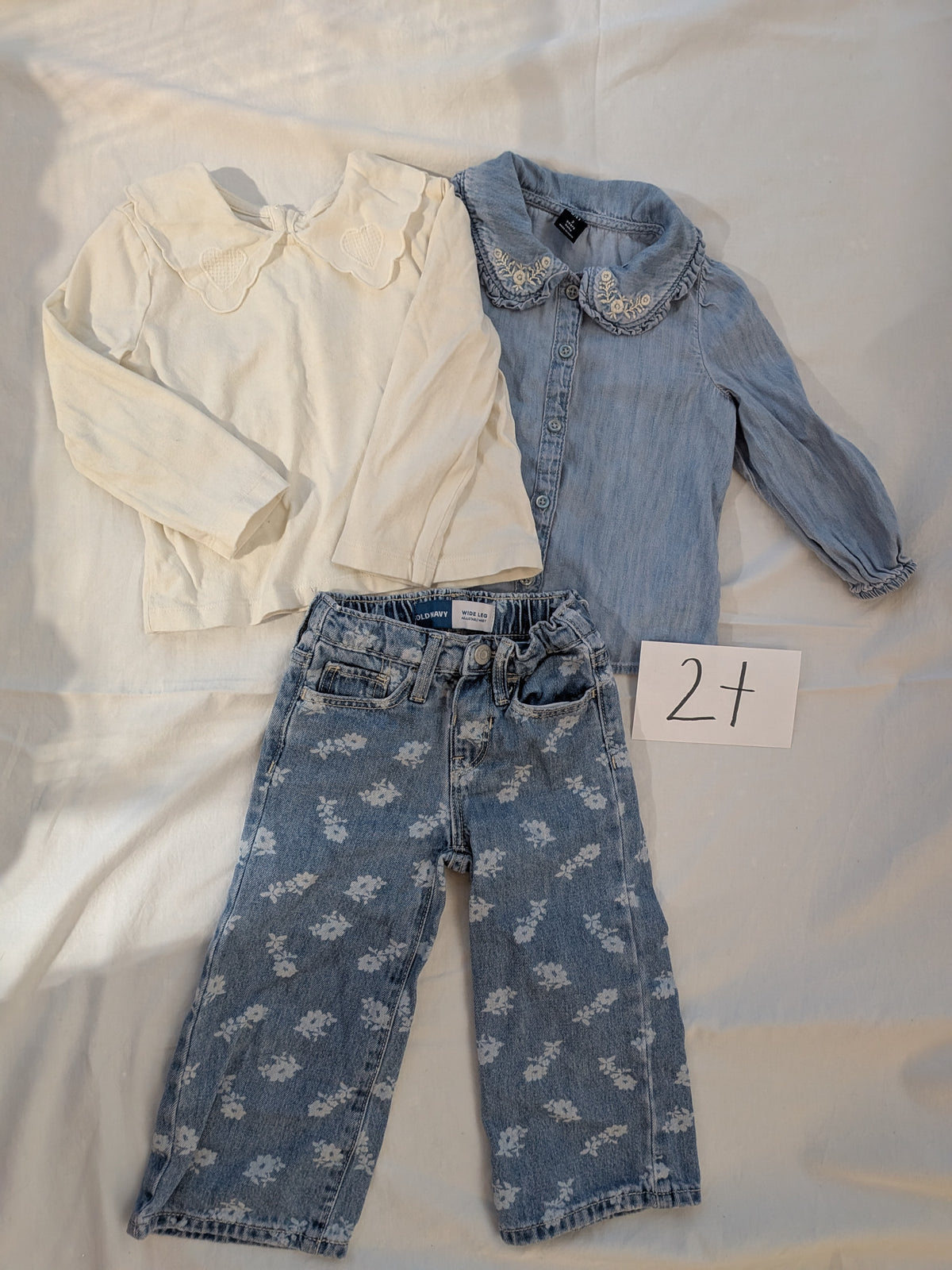 199 girls 2t gap shirts and ON jeans bundle