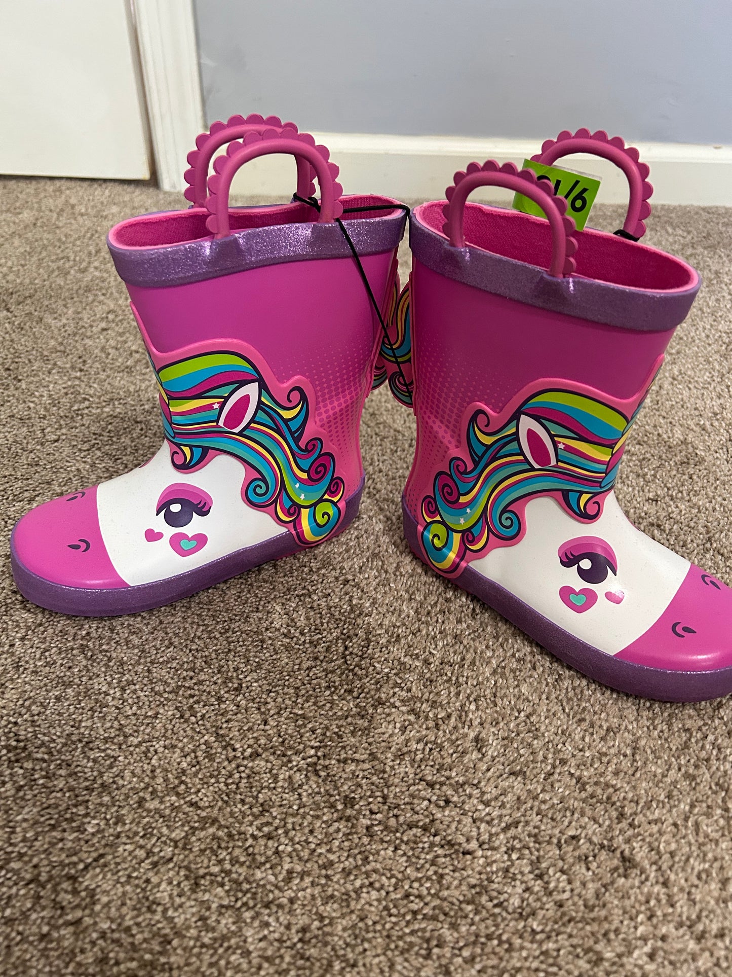SELLER 26: Girls Unicorn Rain boots Size 9/10 NWT