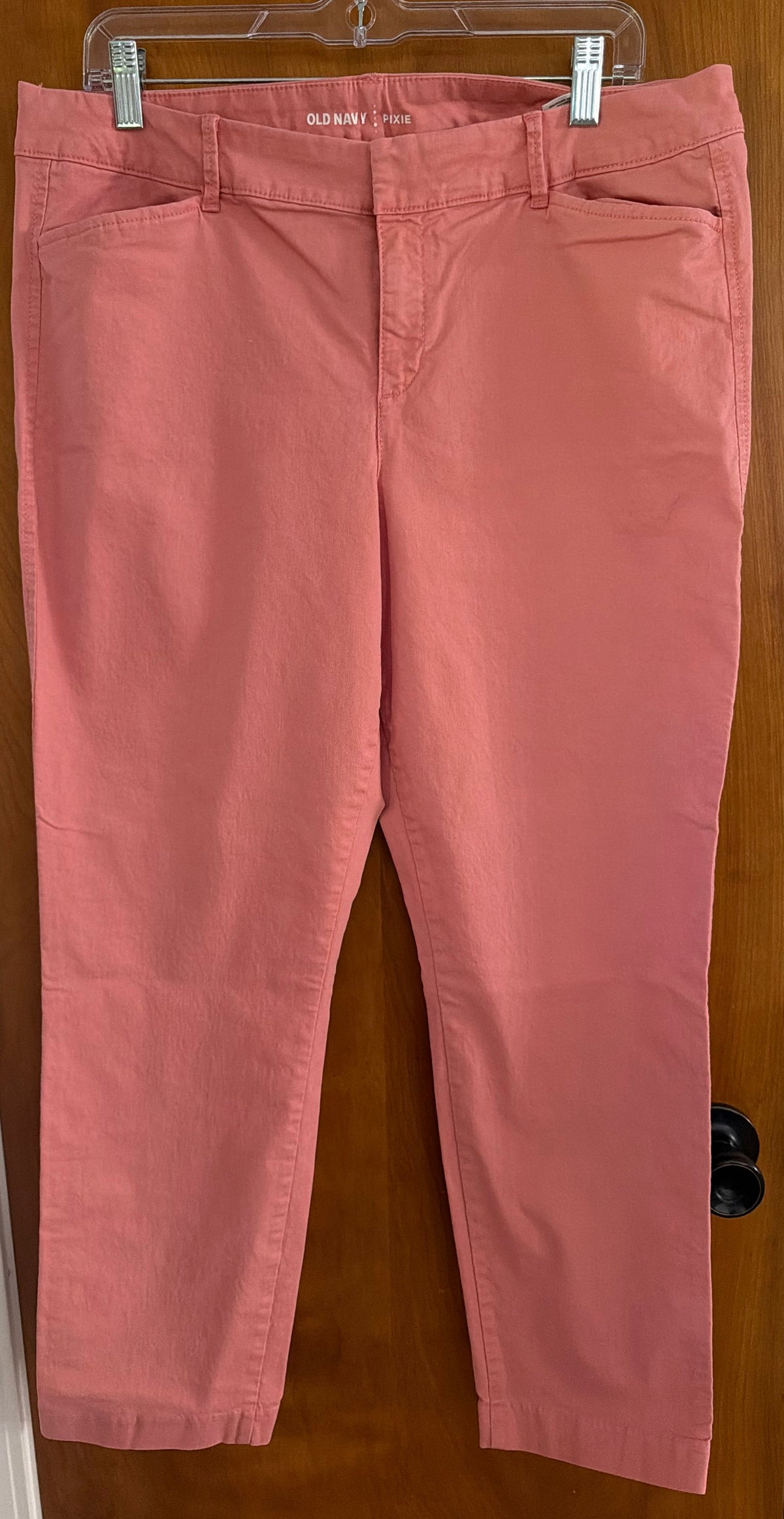 Seller 120, VGUC Old Navy women’s pixie pants size 14