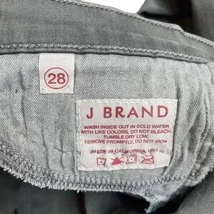 Seller 67 - J Brand Skinny Leg Jeans Dare Grey Size 28