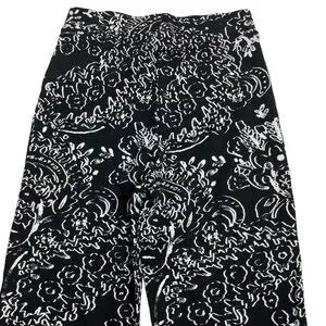 Seller 67 - Abound Nordstrom Pull On Flare Pants in Black White Bandana Daisies XS New