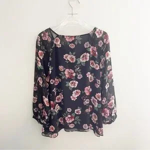 #118 | Size M | Women's CAbi - Garden Floral Blouse #3595 Size M