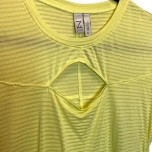 Seller 67 - Z by Zella Semi-Sheer Athleisure Tee Peekaboo Chest Yellow Elfin Medium New