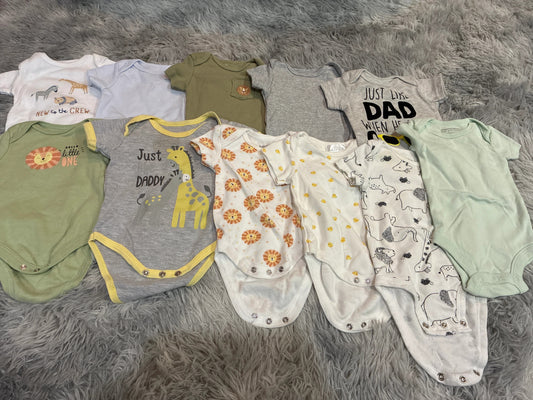 SCO46-short sleeve onesies-gender neutral-0-3 months- 11 pack