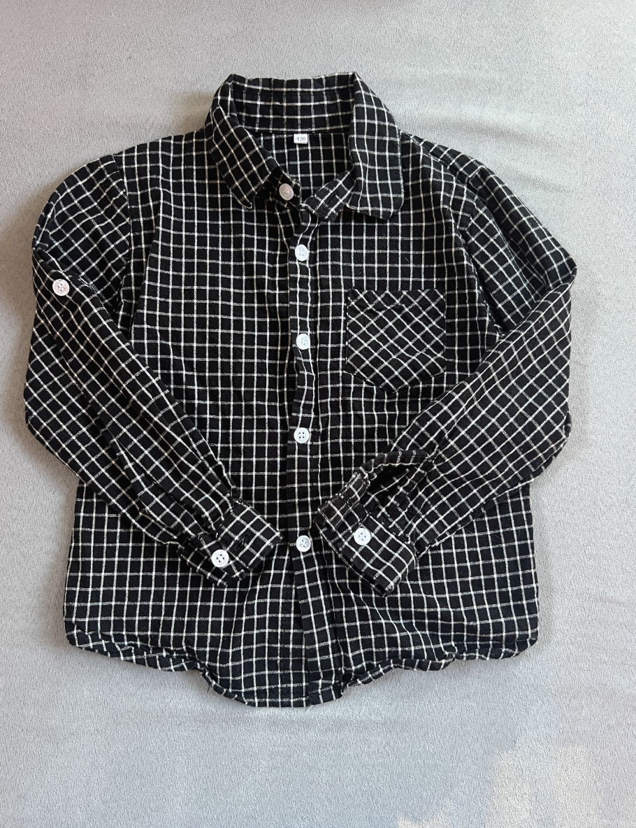 #154 4T Boys Black checked flannel button down, VGUC