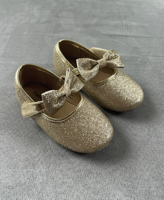 REDUCED! #154 Size 6C Felix & Flora Gold Glitter mary janes, VGUC