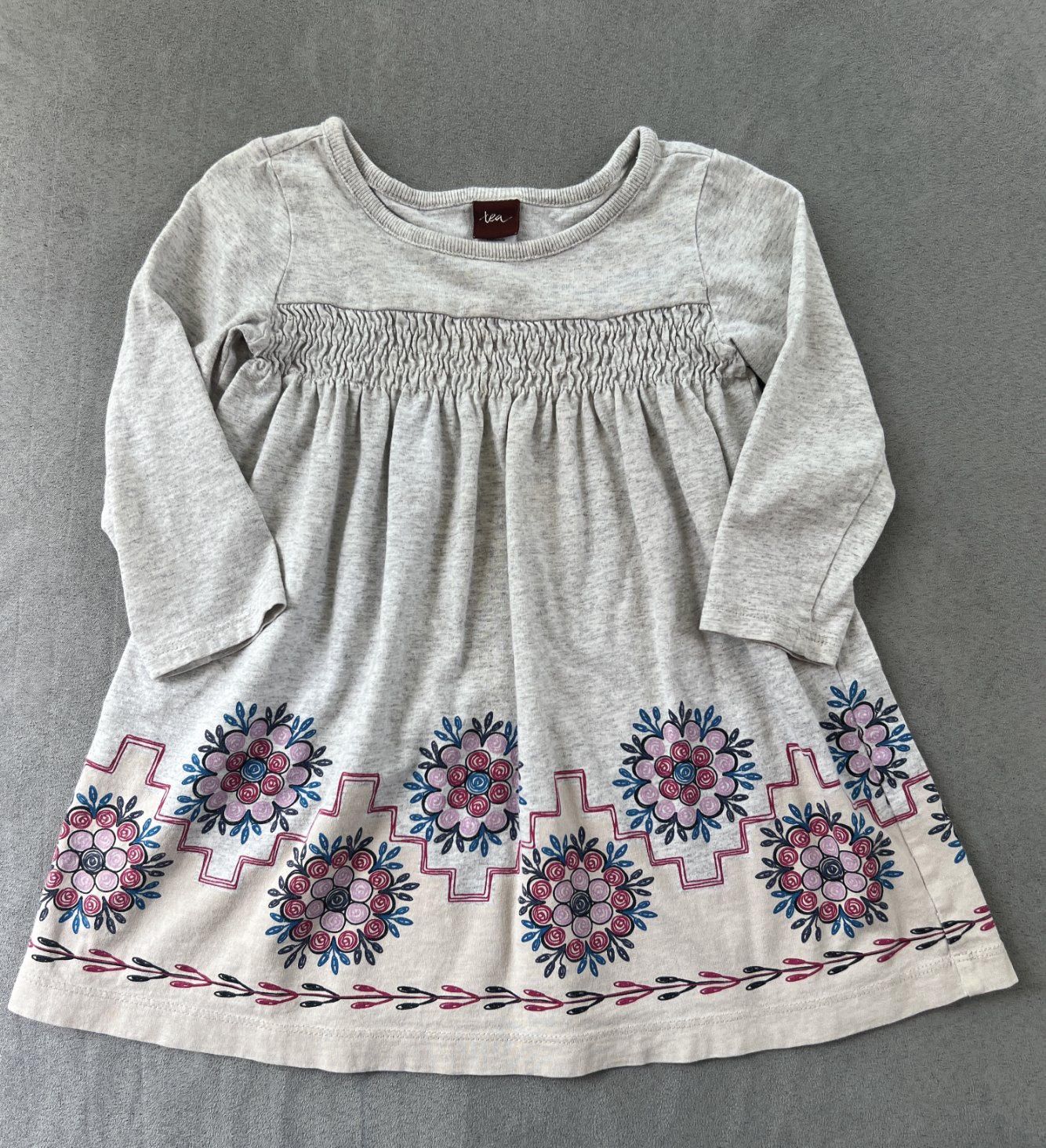 REDUCED #154 12-18mo Girls Tea Collective smocked longsleeve dress, VGUC