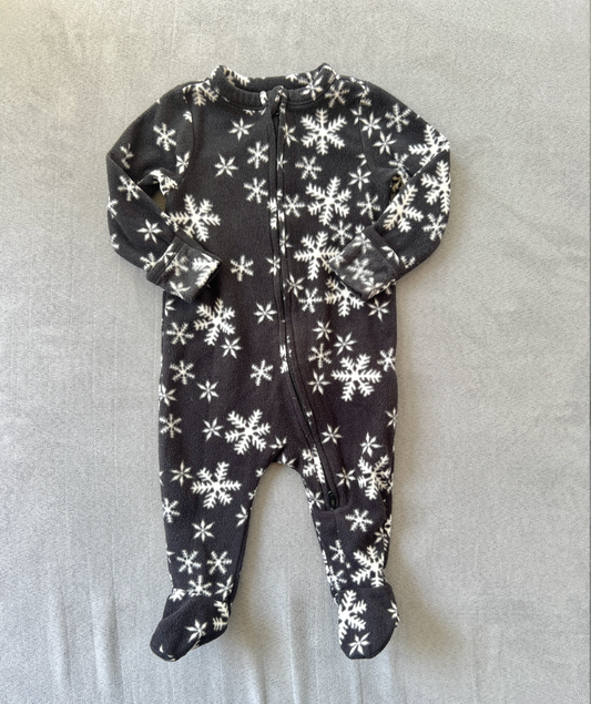 #154 3-6mo old navy fleece snowflake footie pjs