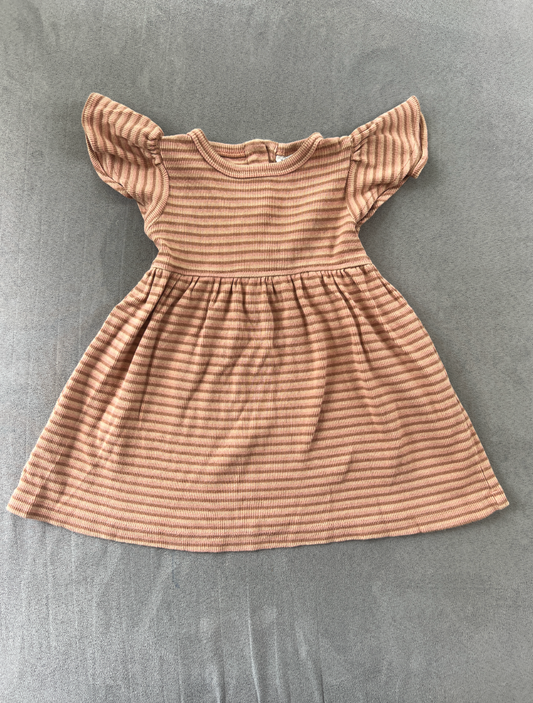 REDUCED #154 12-18mo Girls Kate Quinn ribbed dress, VGUC