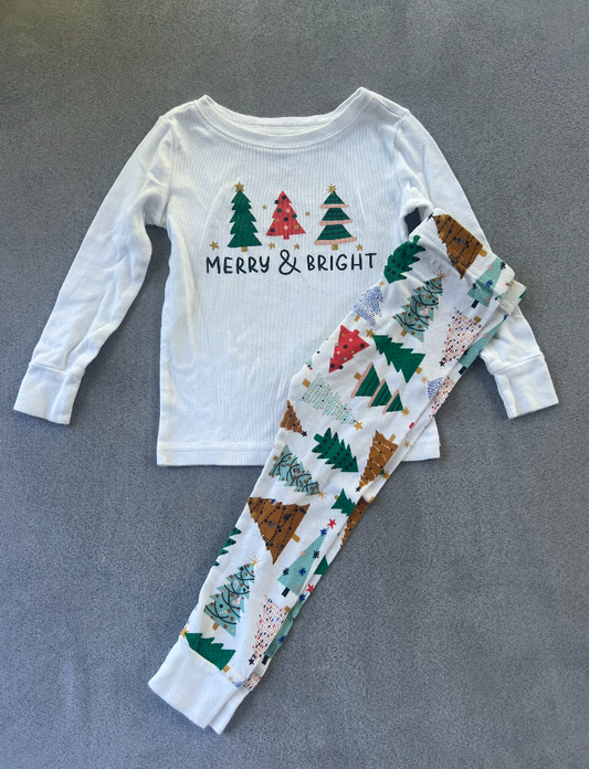REDUCED #154 2T Old Navy Christmas PJs- (sibling match youth s & m)