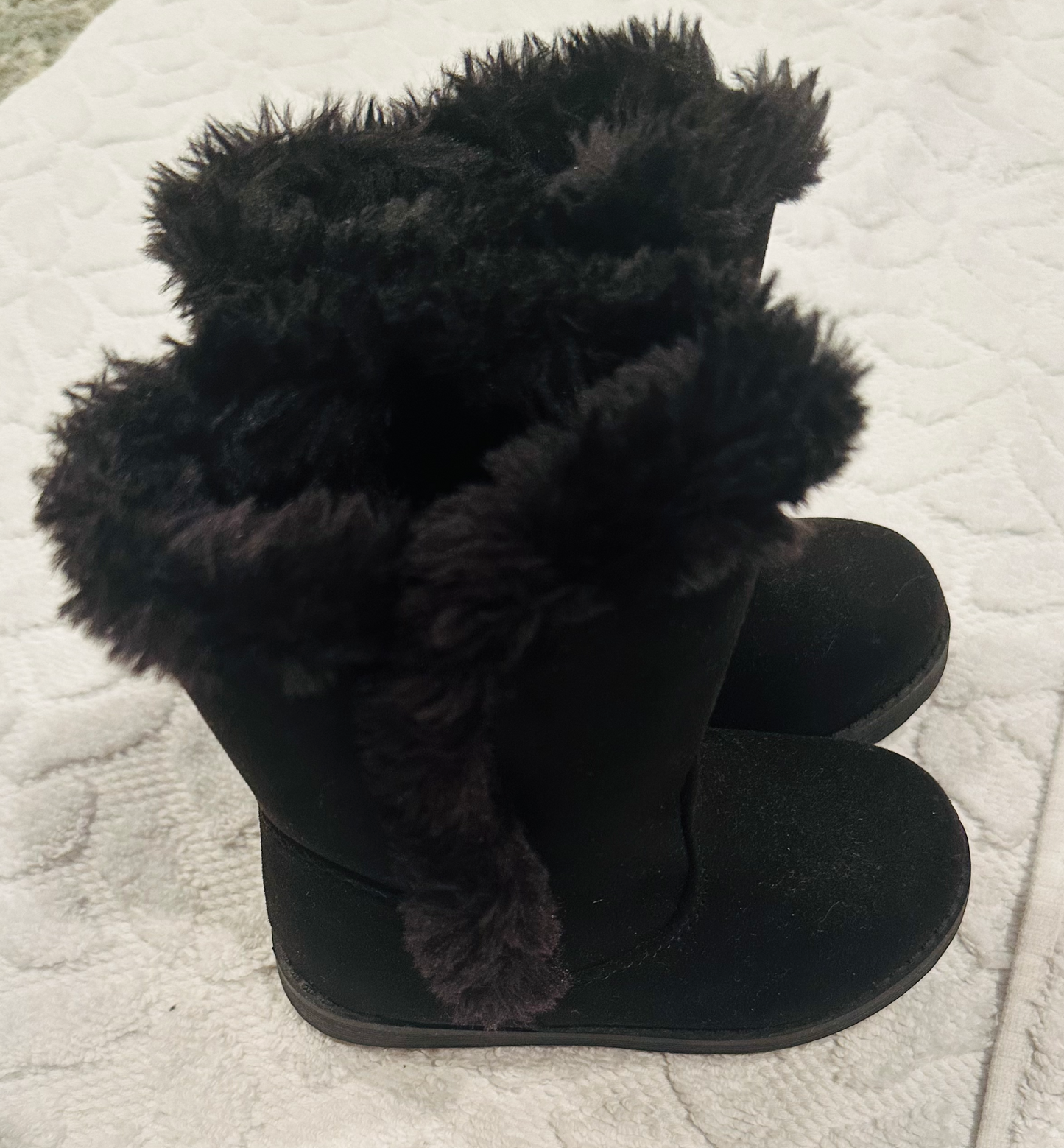 Seller #51: Cat & Jack Sherpa Lined Black Booties - Size 7