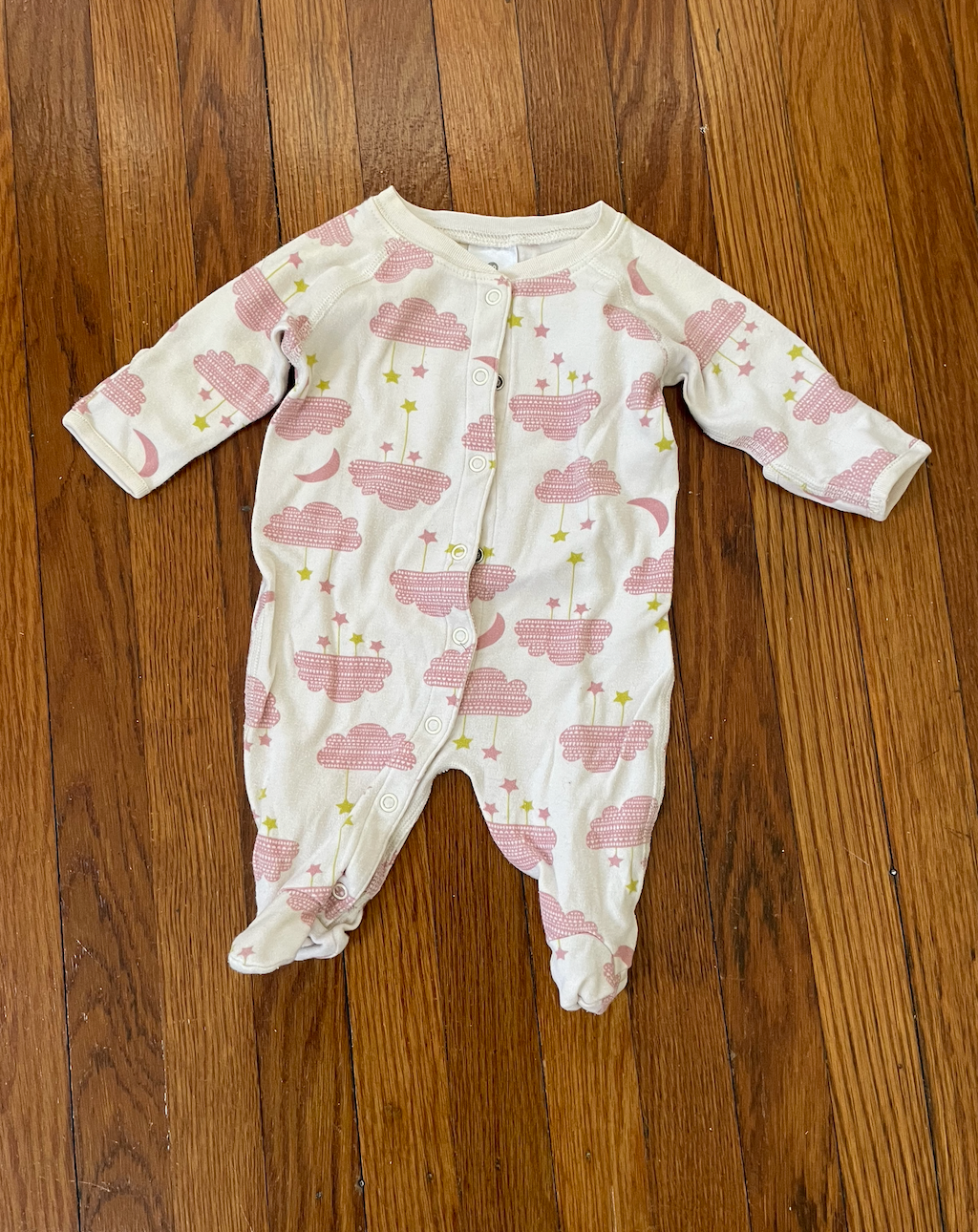 Hanna Andersson long sleeve sleeper - pink clouds - size 0-3 months
