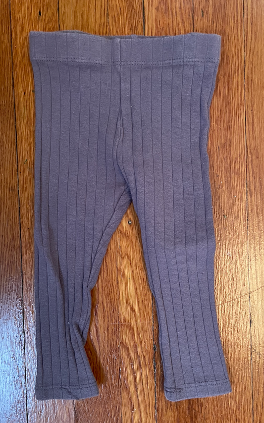 #22B Gray texture leggings - size 9-12 months