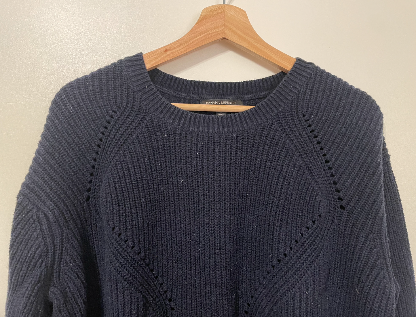 Banana Republic navy blue oversized sweater - women's size small - EUC