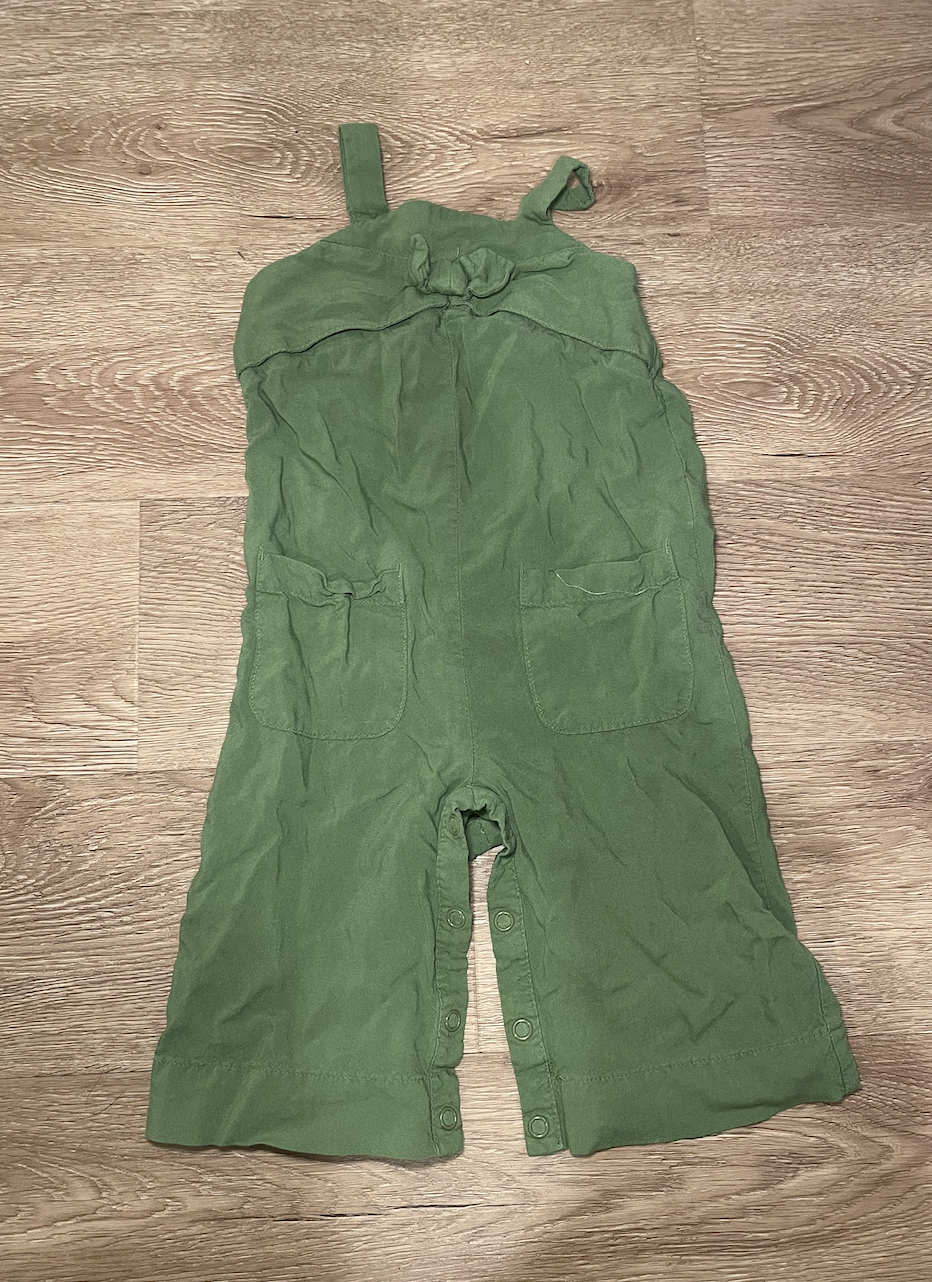 #22B REDUCED OshKosh green jumper - girls size 12 months