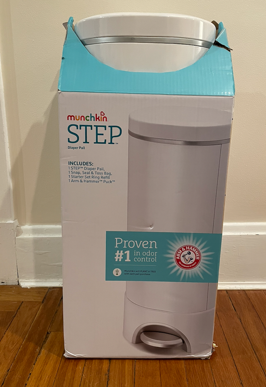 #13 - BRAND NEW Munchkin step diaper pail - white