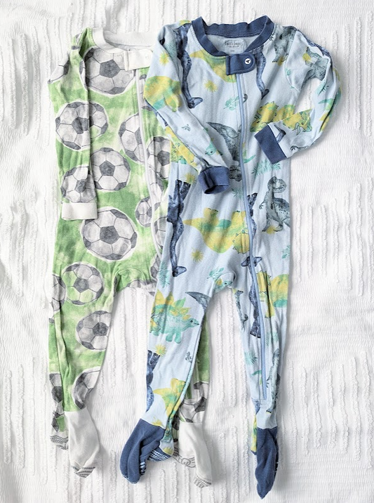 #164 - Burt's Bees- Boy's 24 Month Fitted Footed Pajamas (GUC)