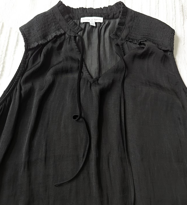#164 - Maison d'Amelie - Women's Medium Black Top (EUC)