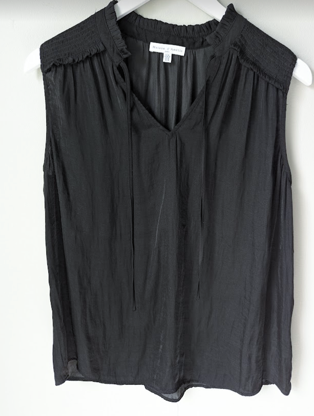 #164 - Maison d'Amelie - Women's Medium Black Top (EUC)