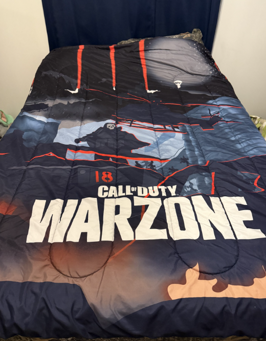 #222 Call of Duty 5 piece Twin Reversible Bedding Set (Comforter, Flat/ Fitted sheet/ 2 pillow cases)